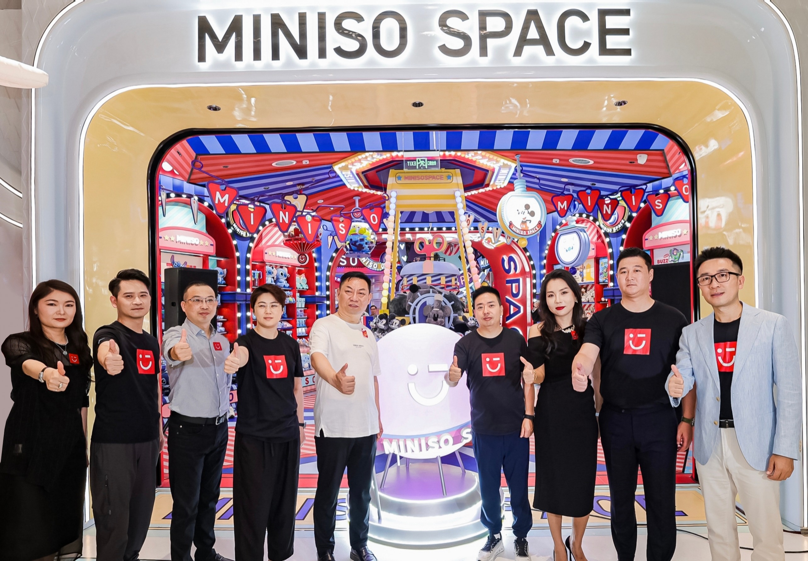 潮奢共生兴趣无界，名创优品全球首家MINISO SPACE在南京德基启幕